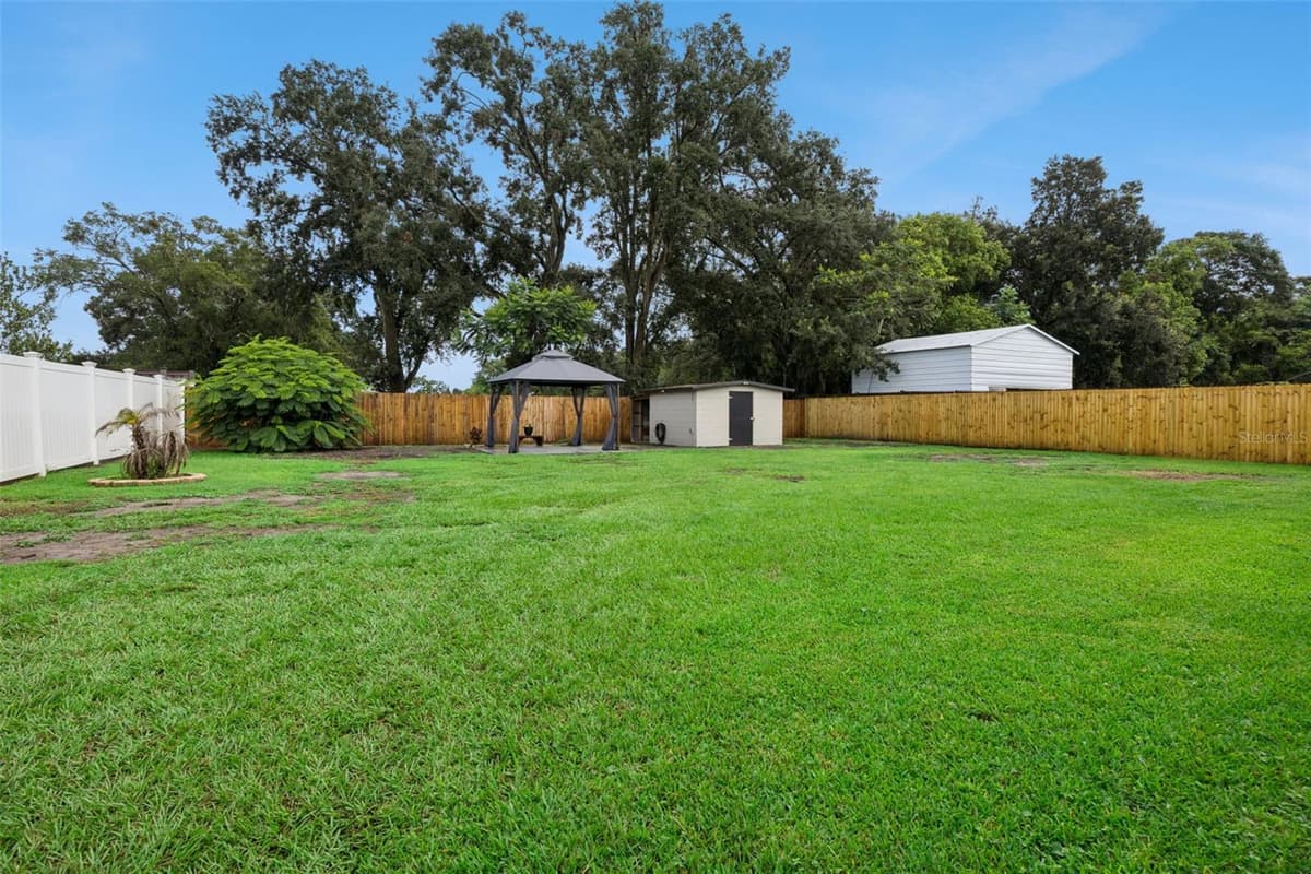 5907 DAHLIA DRIVE — photo 21 of 34