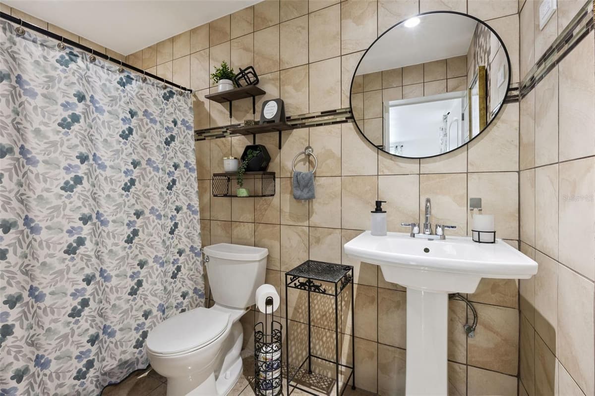 5907 DAHLIA DRIVE — photo 18 of 34