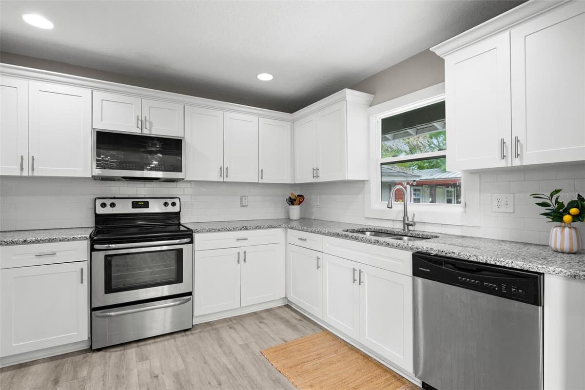 3822 EUCLID AVENUE — photo 18 of 36