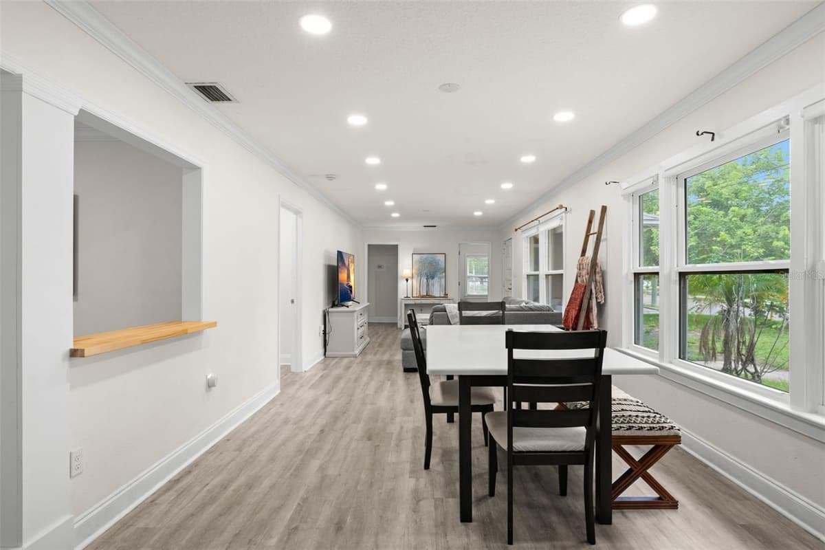 3822 EUCLID AVENUE — photo 11 of 36