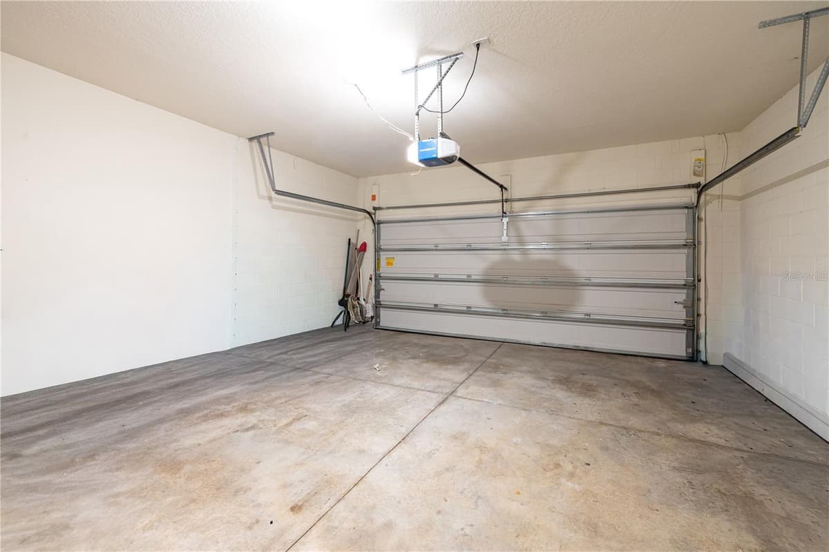 3821 PINEWOOD GARDENS BOULEVARD — photo 34 of 41