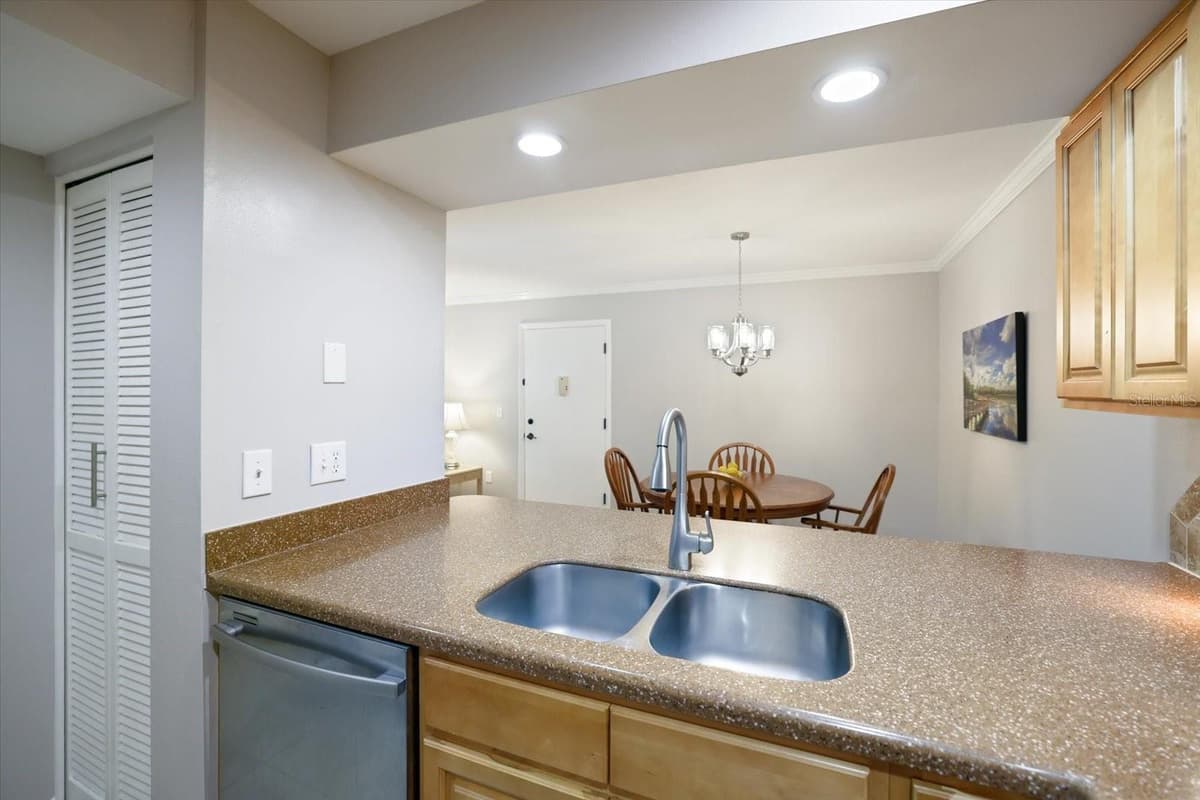 752 WHITE PINE TREE ROAD — photo 11 of 58
