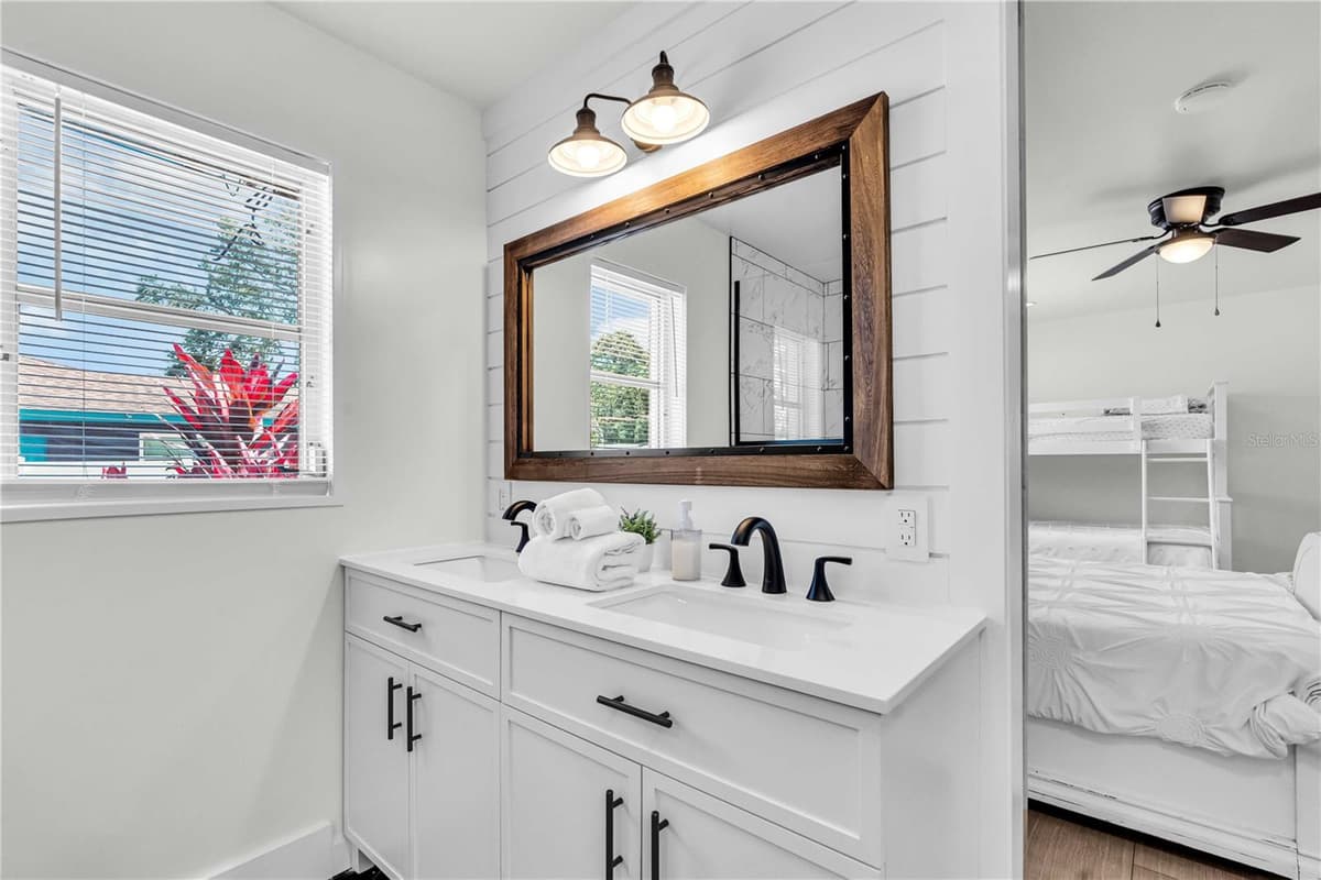 4610 ARDALE STREET — photo 27 of 42