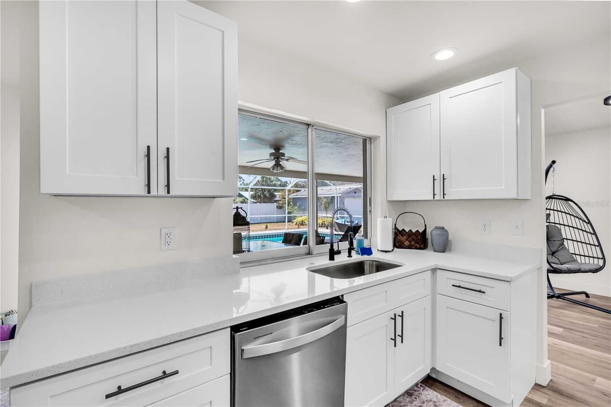 4610 ARDALE STREET — photo 12 of 42