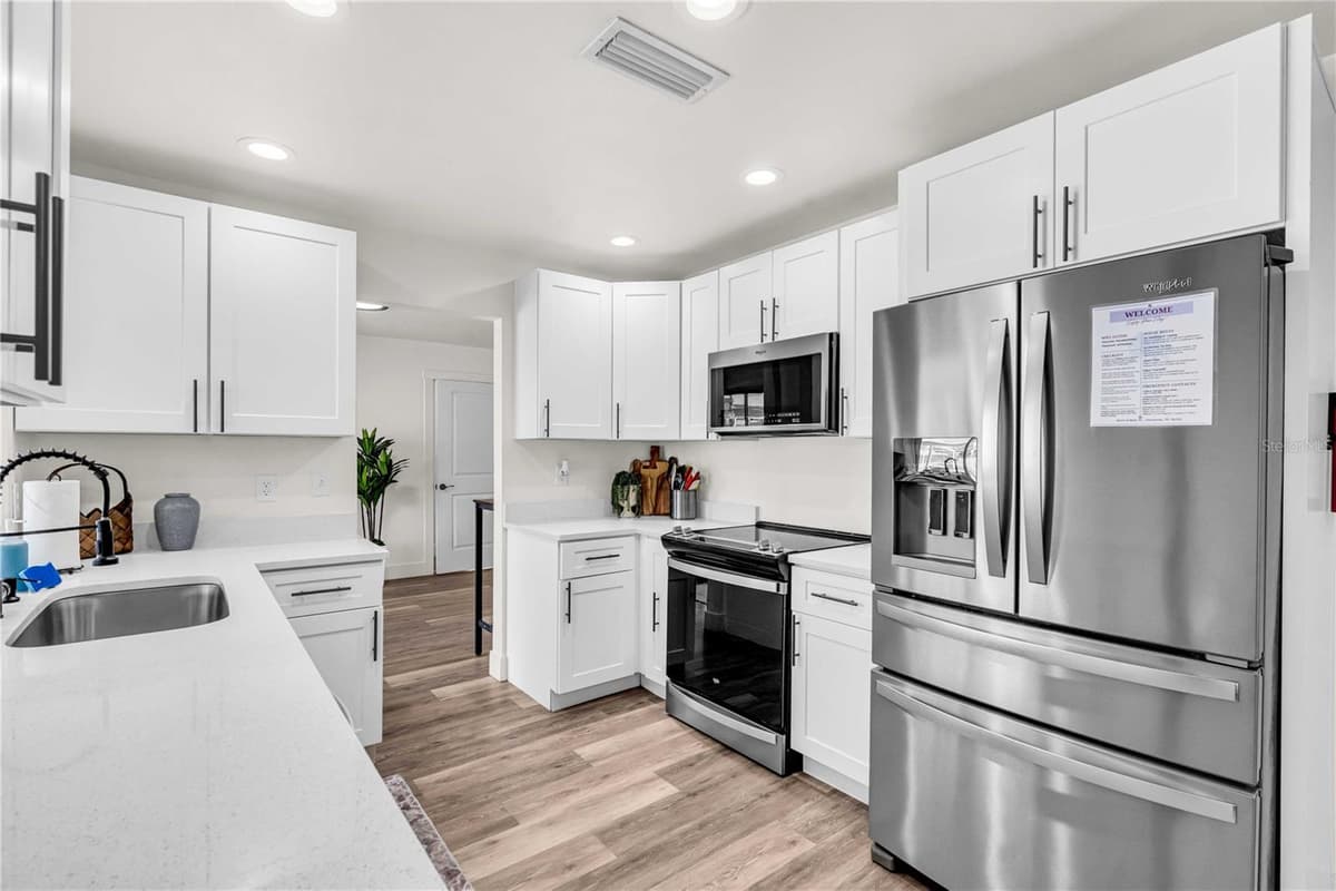4610 ARDALE STREET — photo 14 of 42