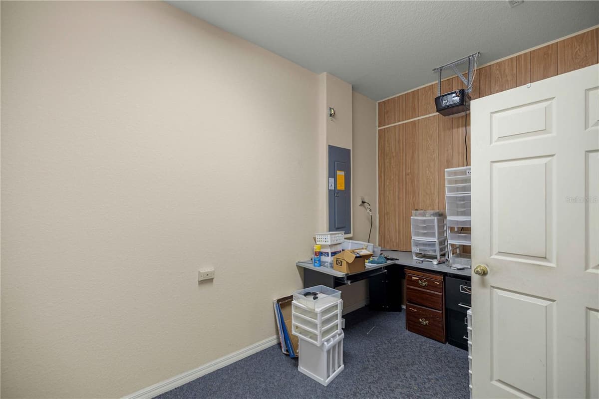9317 124TH PLACE — photo 37 of 43