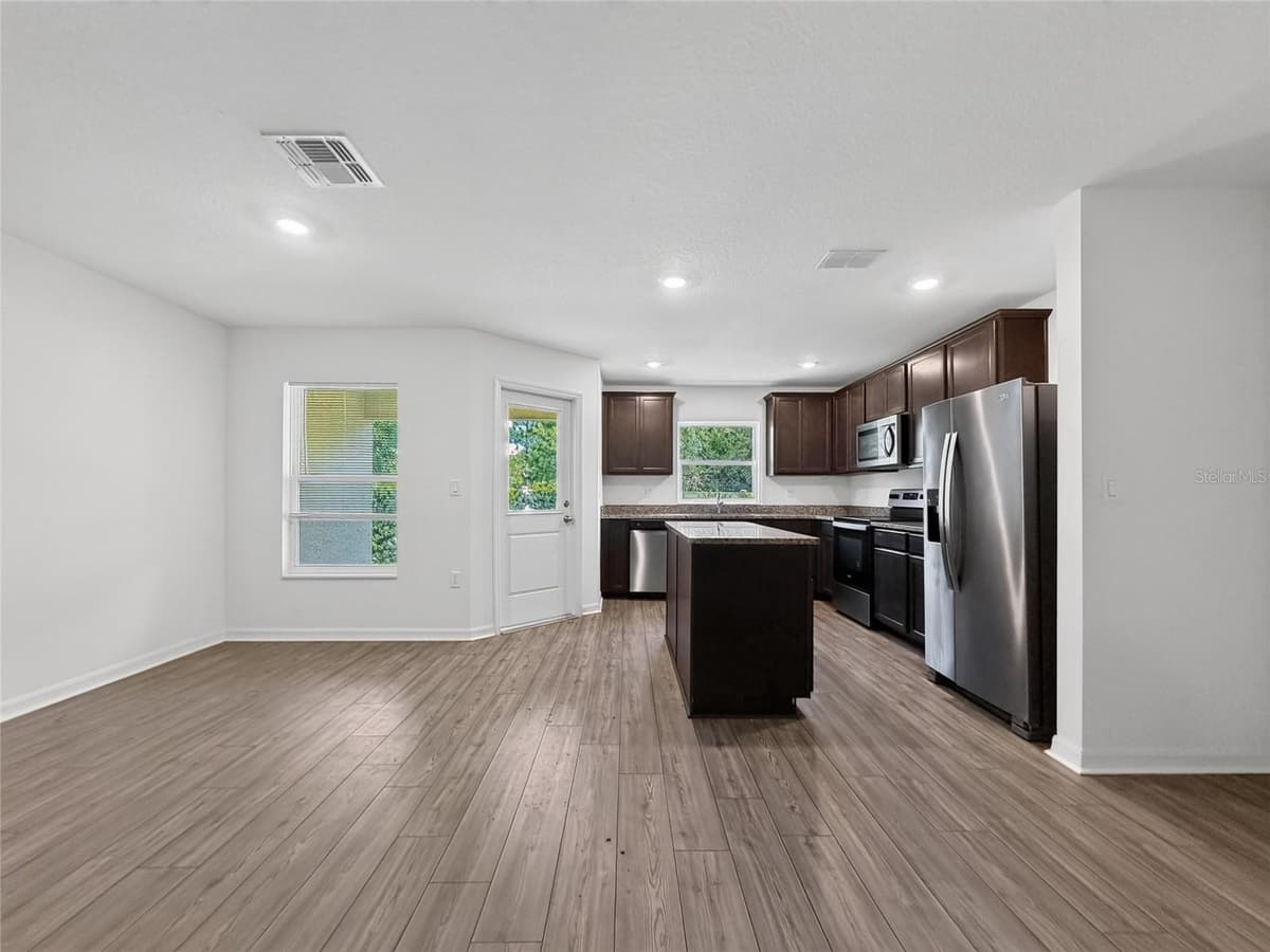 1552 WYNFORD CIRCLE — photo 4 of 39