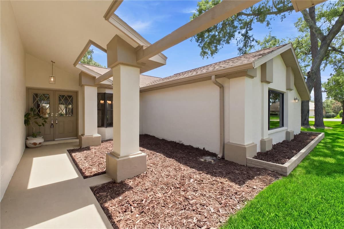 9429 COBBLER COURT — photo 3 of 43