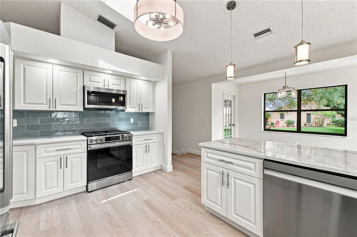 9429 COBBLER COURT — photo 17 of 43