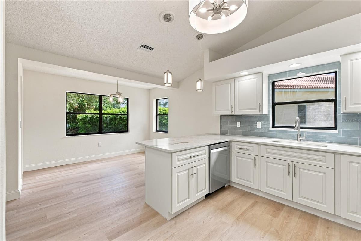 9429 COBBLER COURT — photo 18 of 43