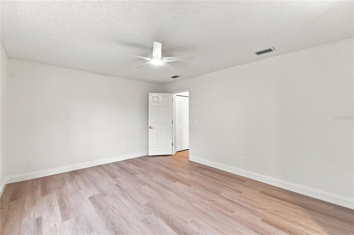 9429 COBBLER COURT — photo 31 of 43