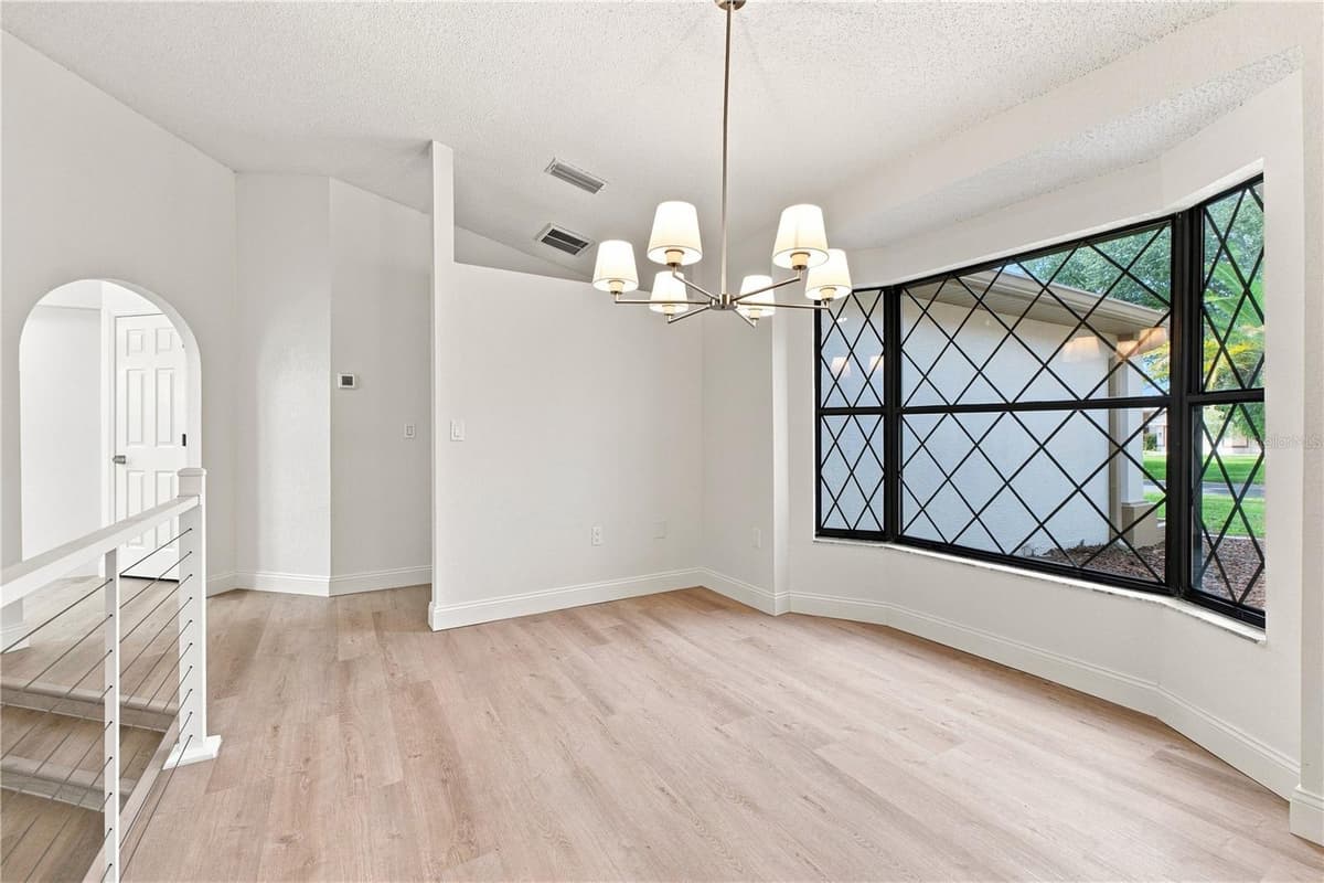 9429 COBBLER COURT — photo 10 of 43