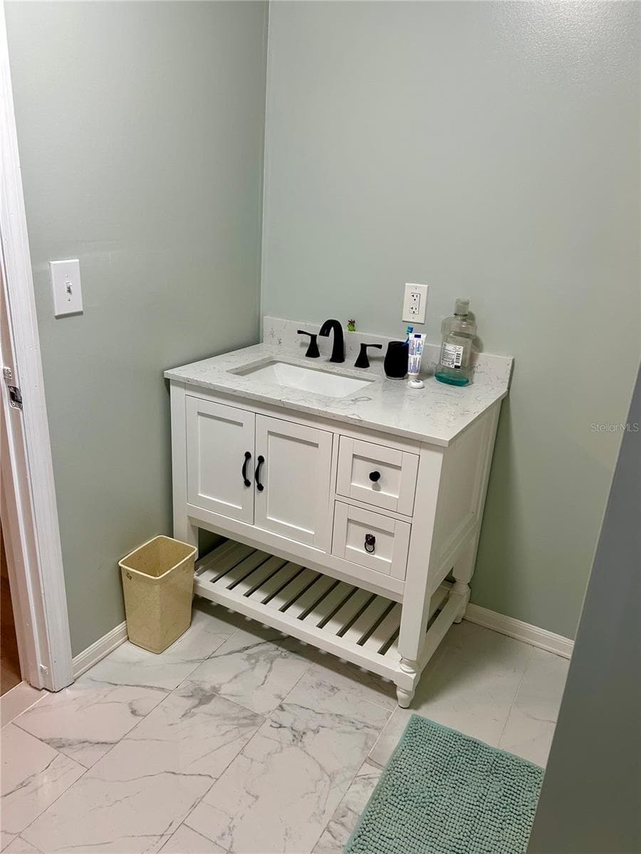 101 BEESON ROAD — photo 10 of 31