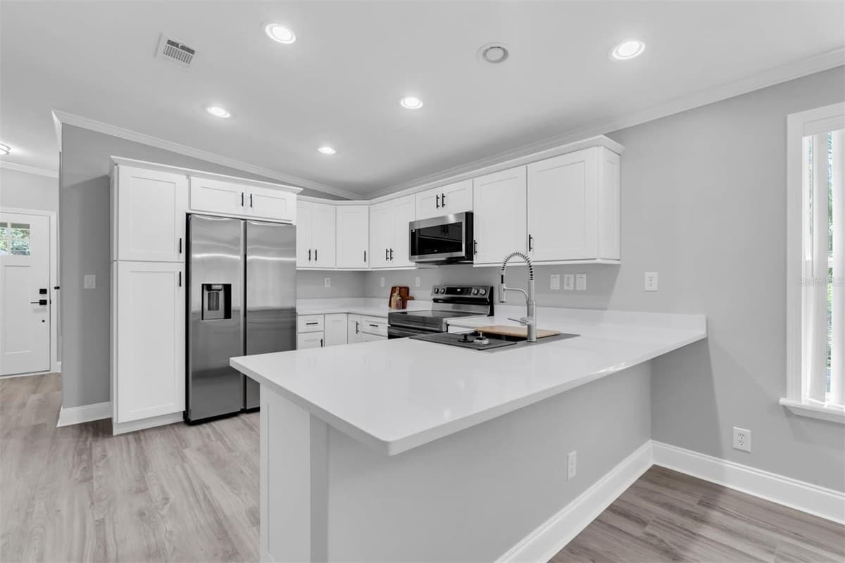 508 WASHINGTON AVENUE — photo 9 of 50