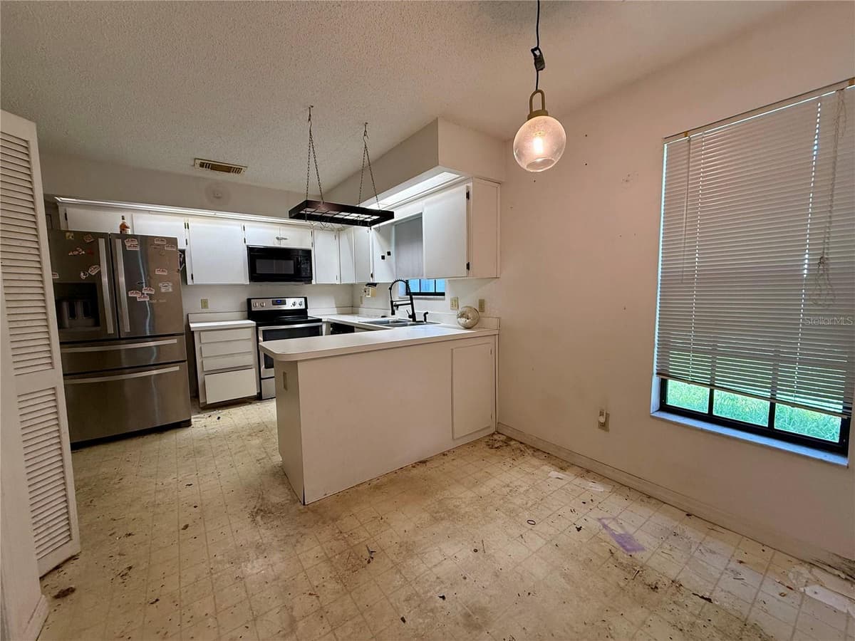 950 WOODROSE COURT — photo 16 of 28