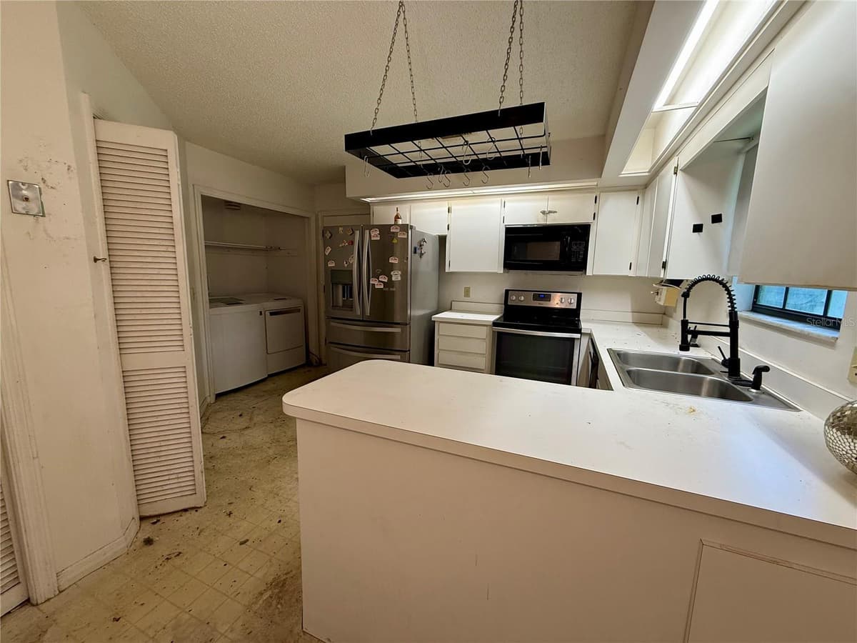 950 WOODROSE COURT — photo 17 of 28