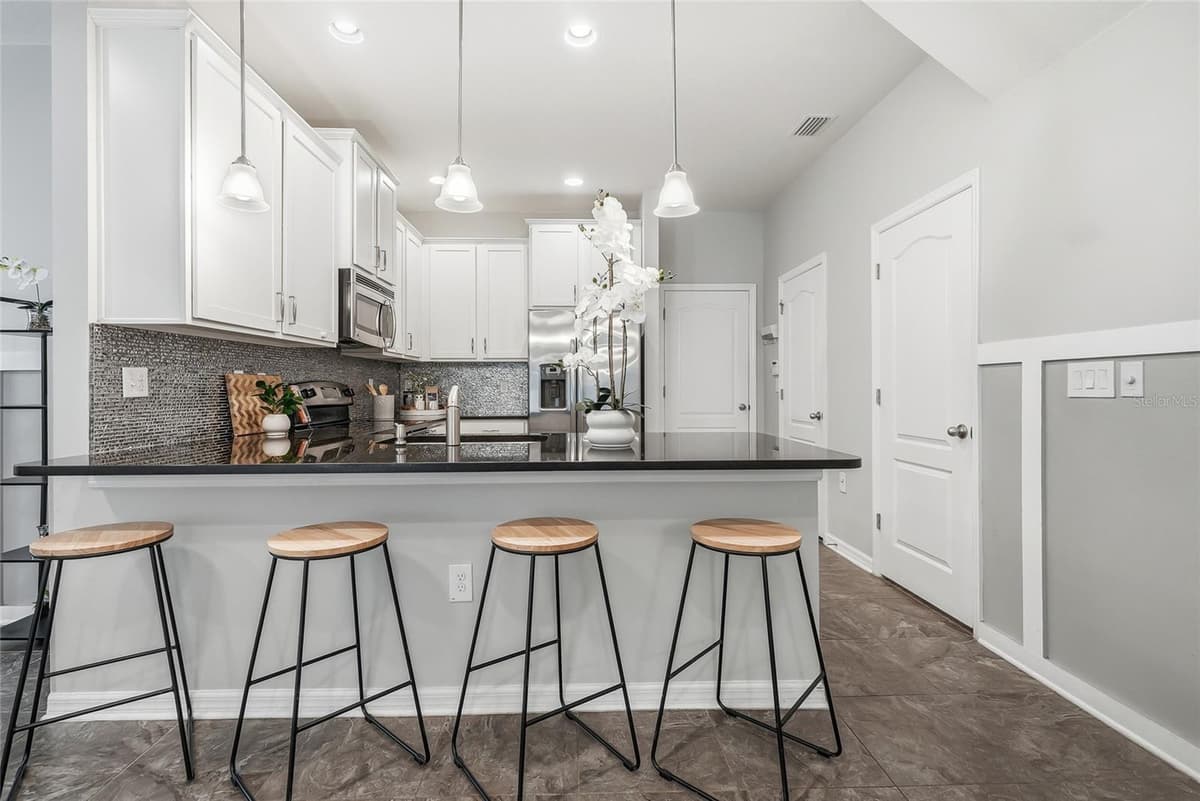 13105 CANOPY CREEK DRIVE — photo 15 of 46
