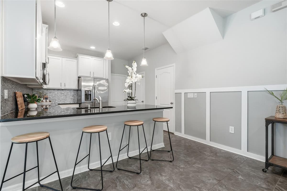 13105 CANOPY CREEK DRIVE — photo 14 of 46
