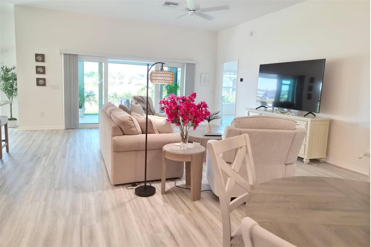 6244 HANNAN LOOP — photo 8 of 30