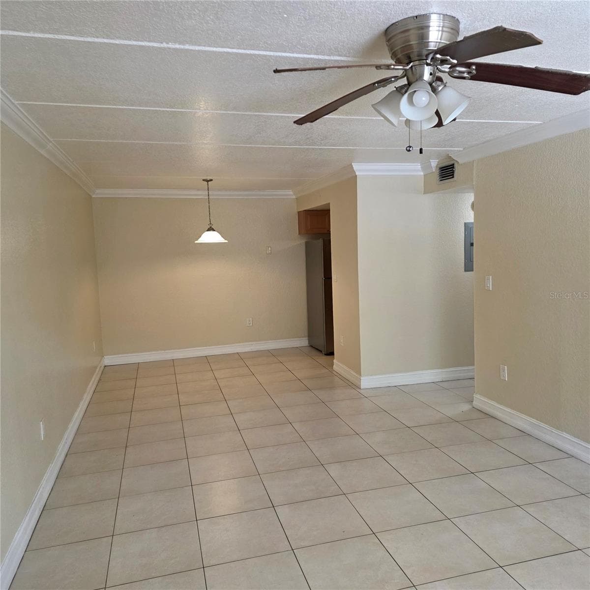 5221 BAYSHORE BOULEVARD — photo 8 of 9