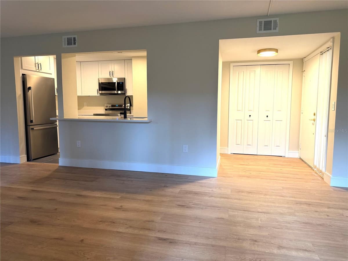 120 HIBISCUS WOODS COURT — photo 5 of 15