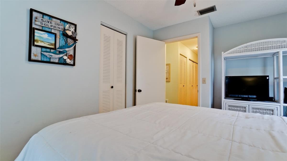 3211 42ND STREET — photo 19 of 29