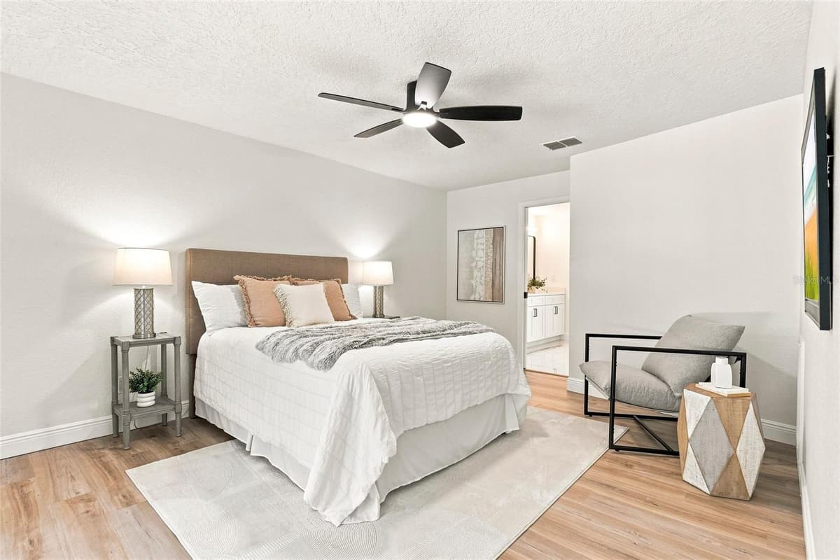 2829 TANGELO WAY — photo 9 of 41