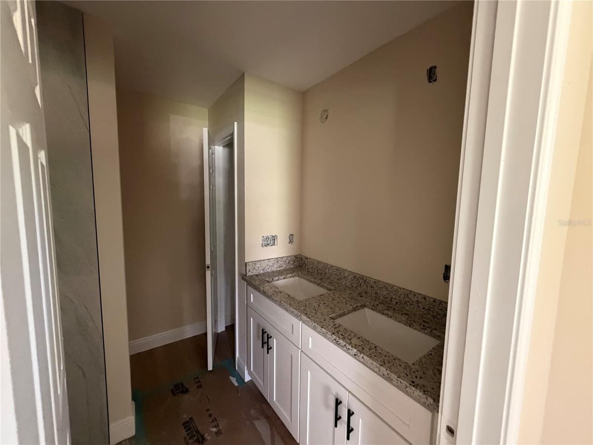 851 28TH STREET — photo 19 of 20