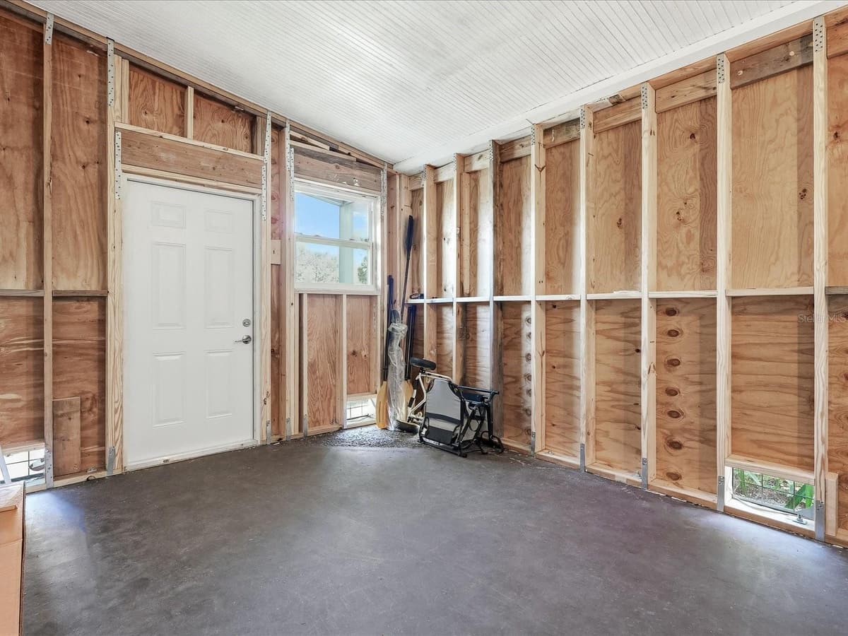 6324 SPARROW LANE — photo 34 of 43