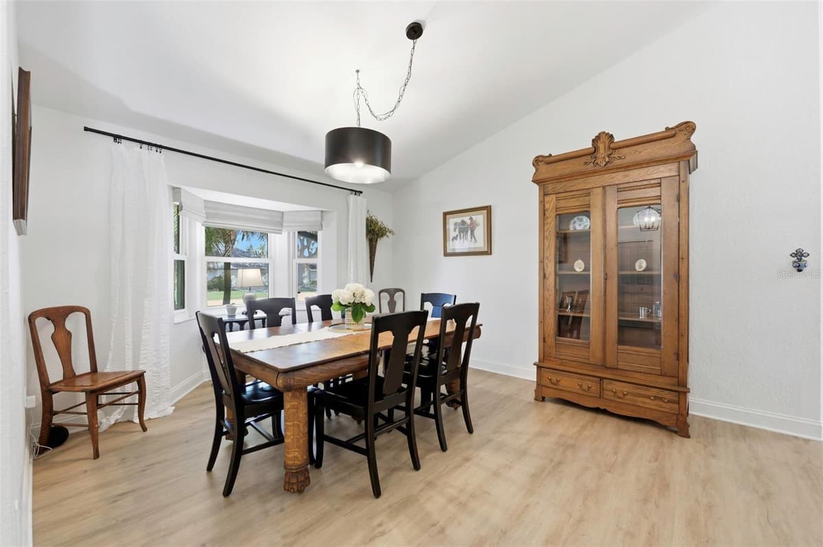 3347 LAKE SHORE LANE — photo 17 of 44