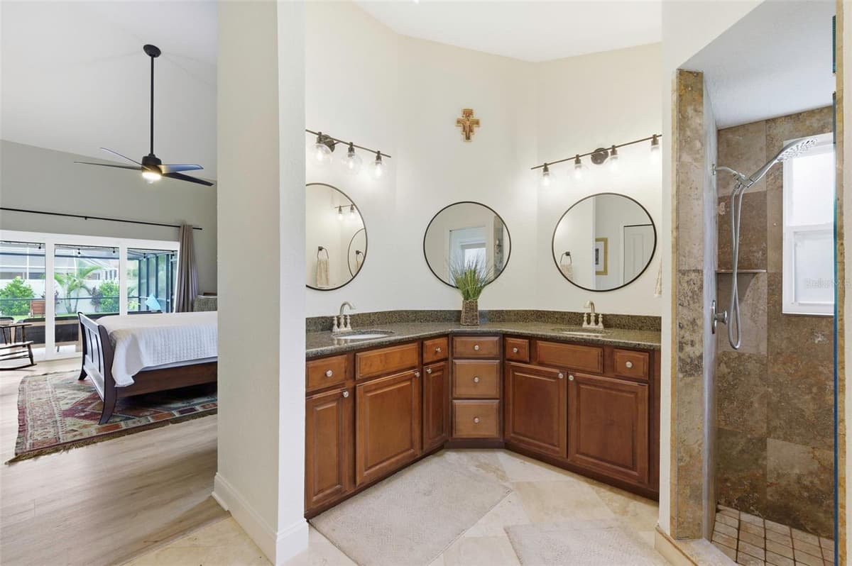 3347 LAKE SHORE LANE — photo 13 of 44