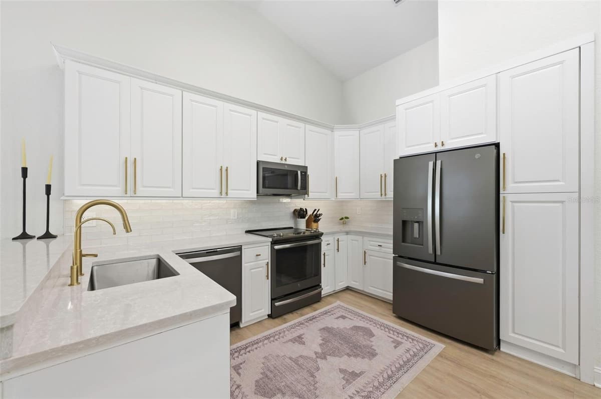 3347 LAKE SHORE LANE — photo 5 of 44