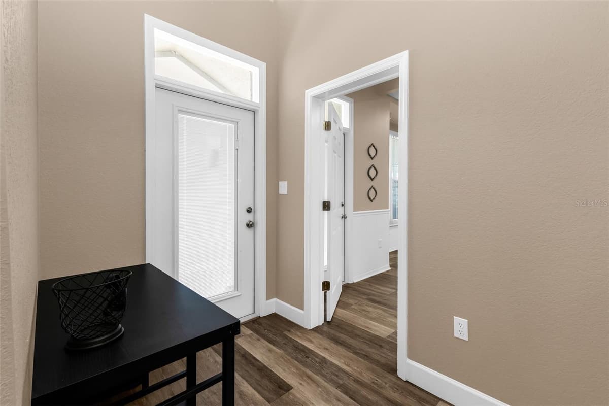425 CROSS STREET — photo 10 of 23