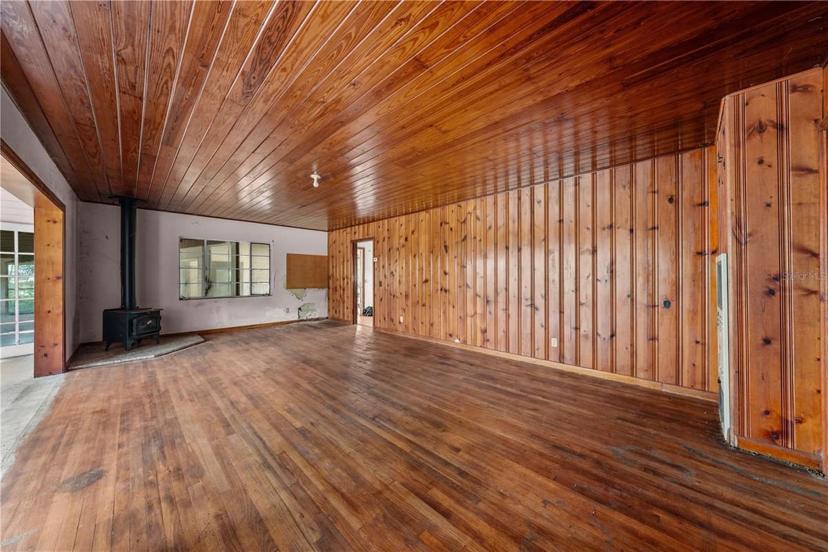 2557 AMES HAVEN ROAD — photo 39 of 42