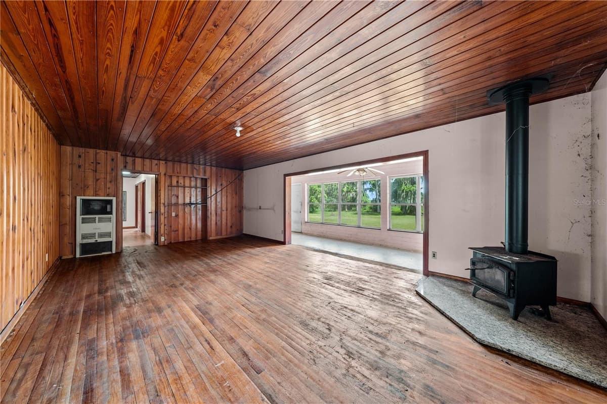 2557 AMES HAVEN ROAD — photo 40 of 42