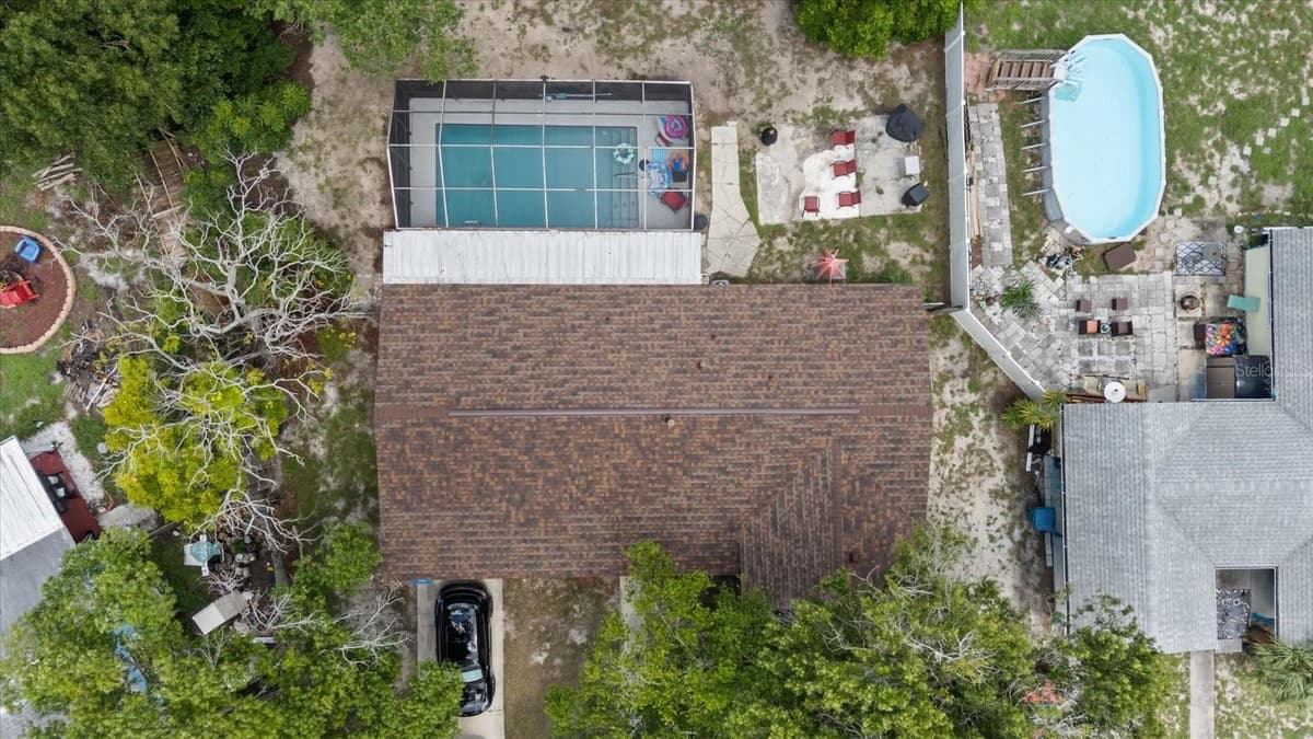 4552 CYNTHIA LANE — photo 3 of 39