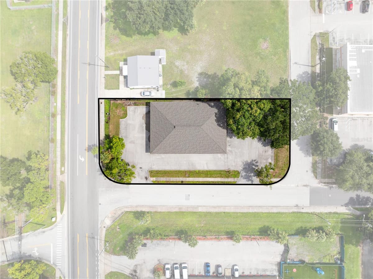 323 CYPRESS STREET — photo 4 of 83