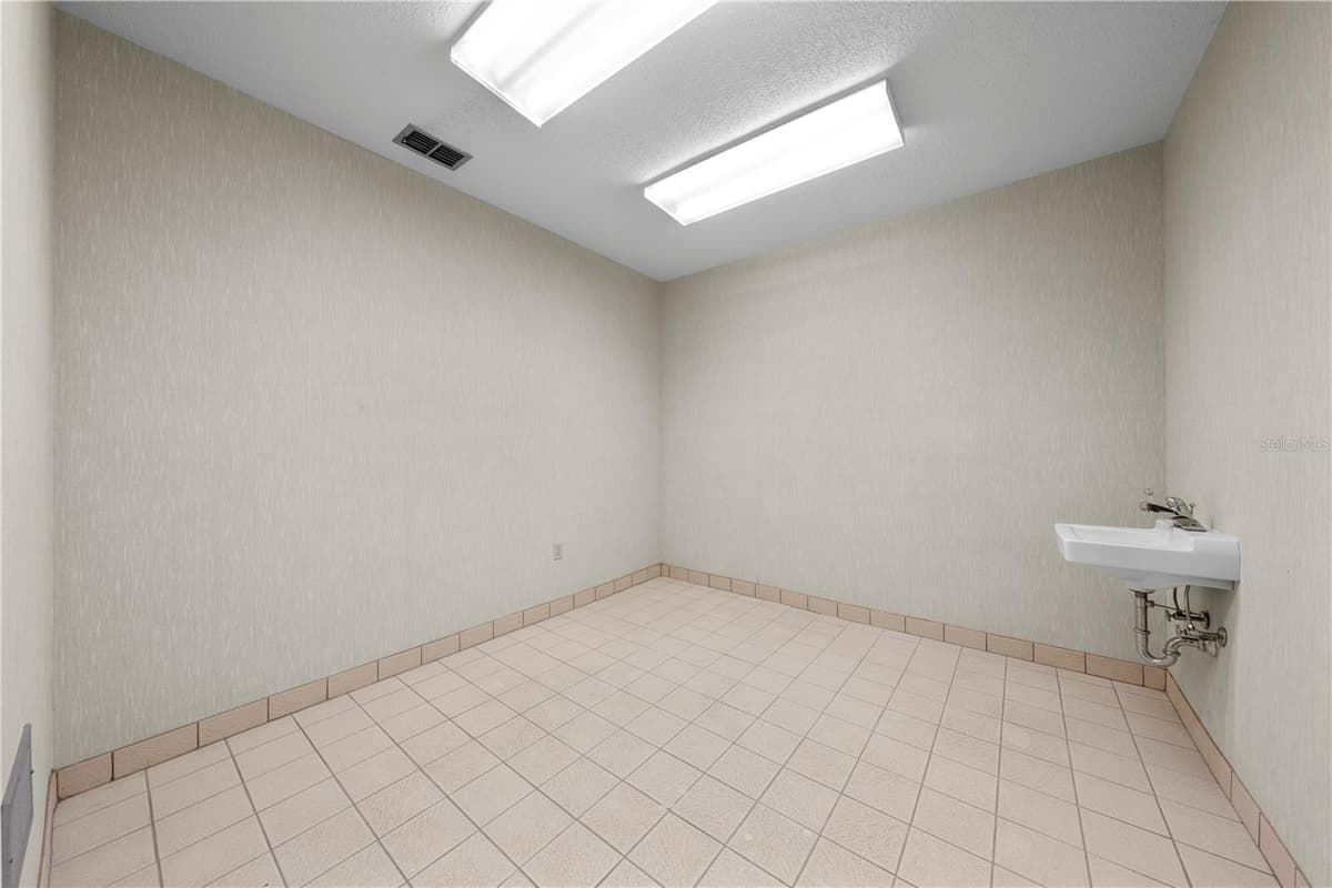 323 CYPRESS STREET — photo 73 of 83