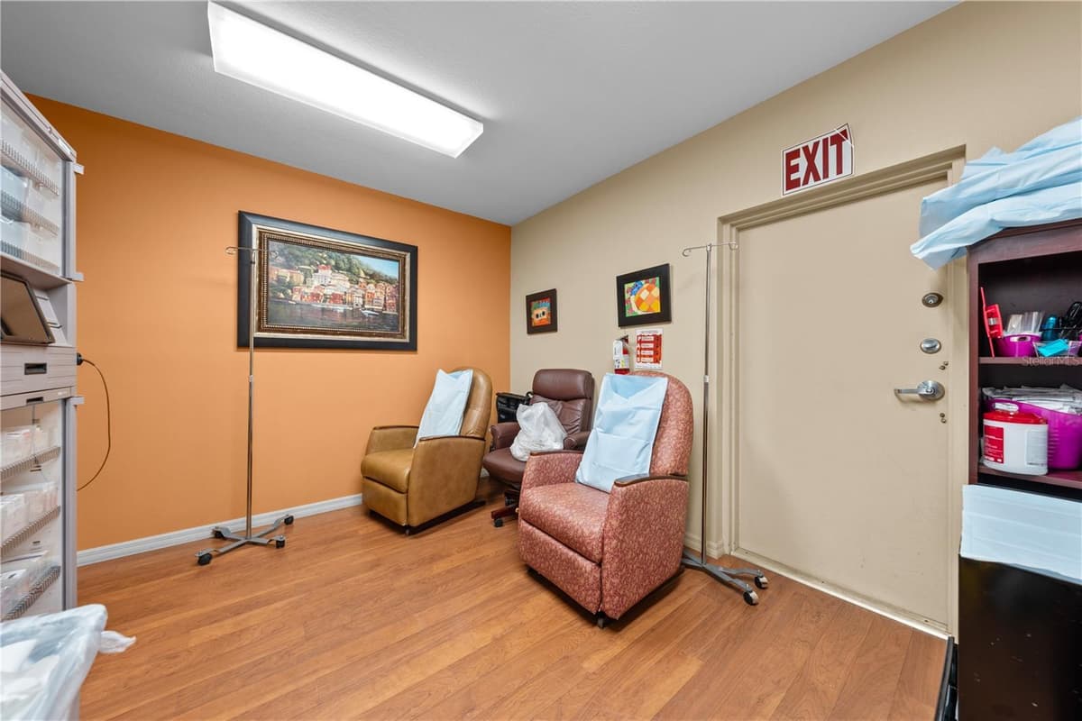323 CYPRESS STREET — photo 38 of 83