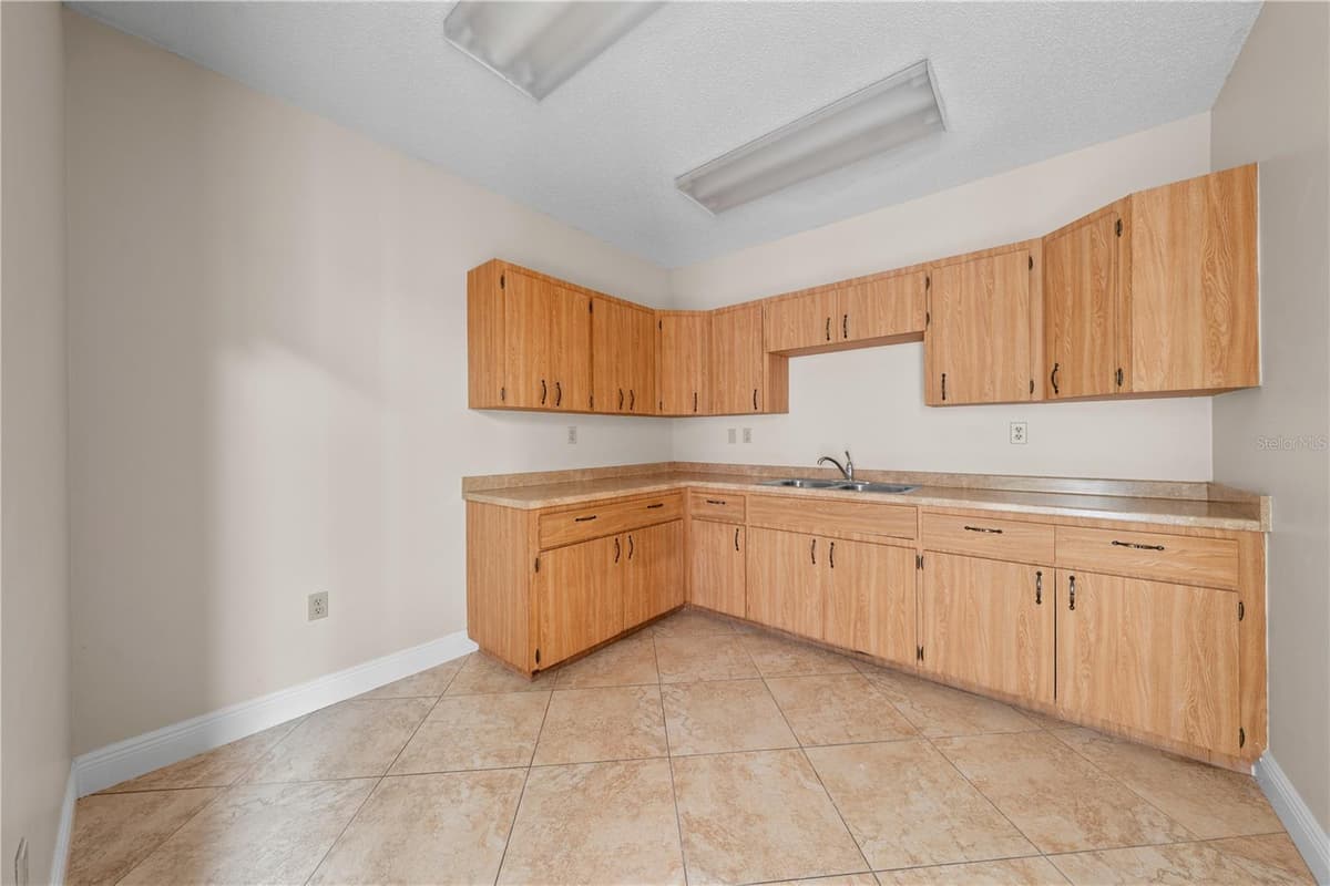 323 CYPRESS STREET — photo 64 of 83