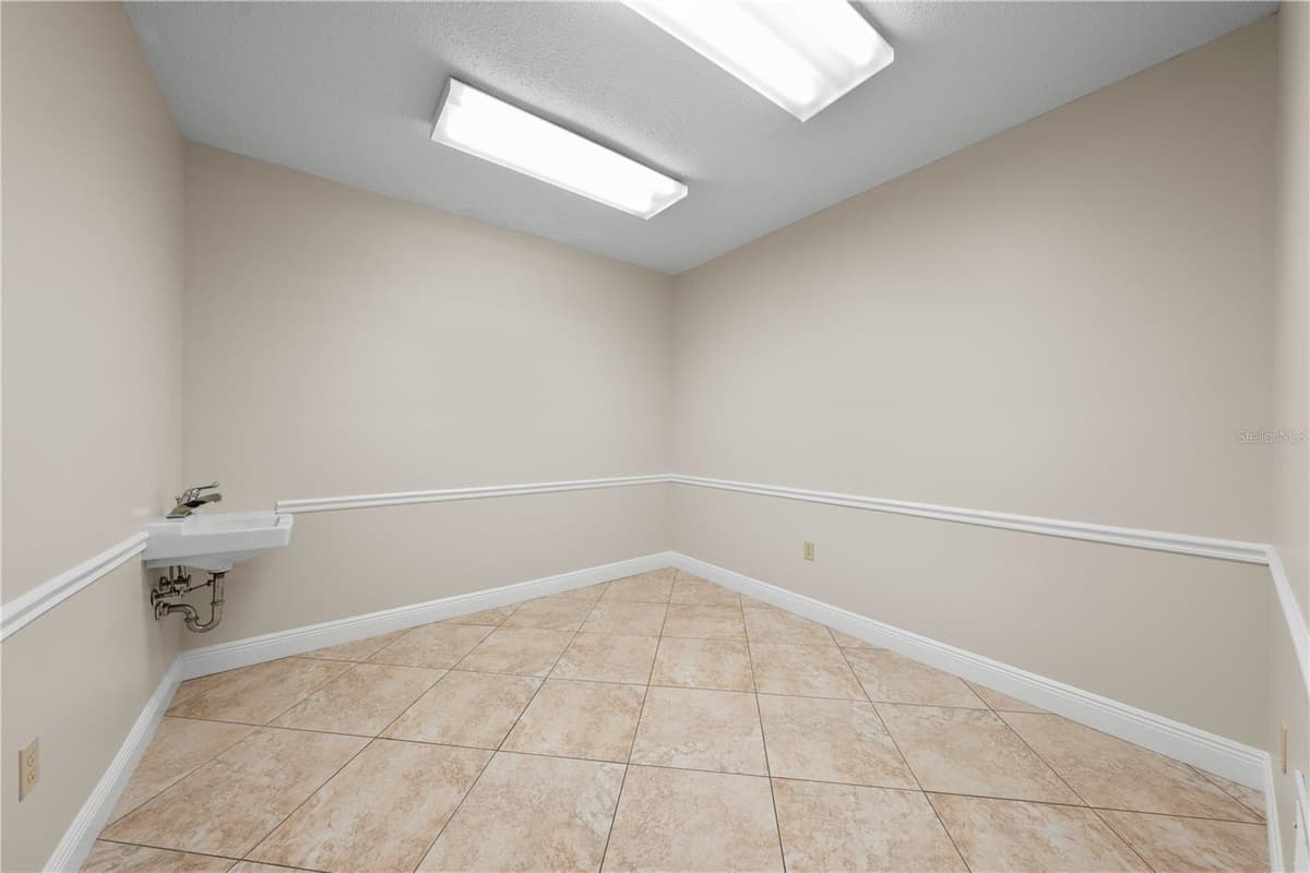 323 CYPRESS STREET — photo 54 of 83