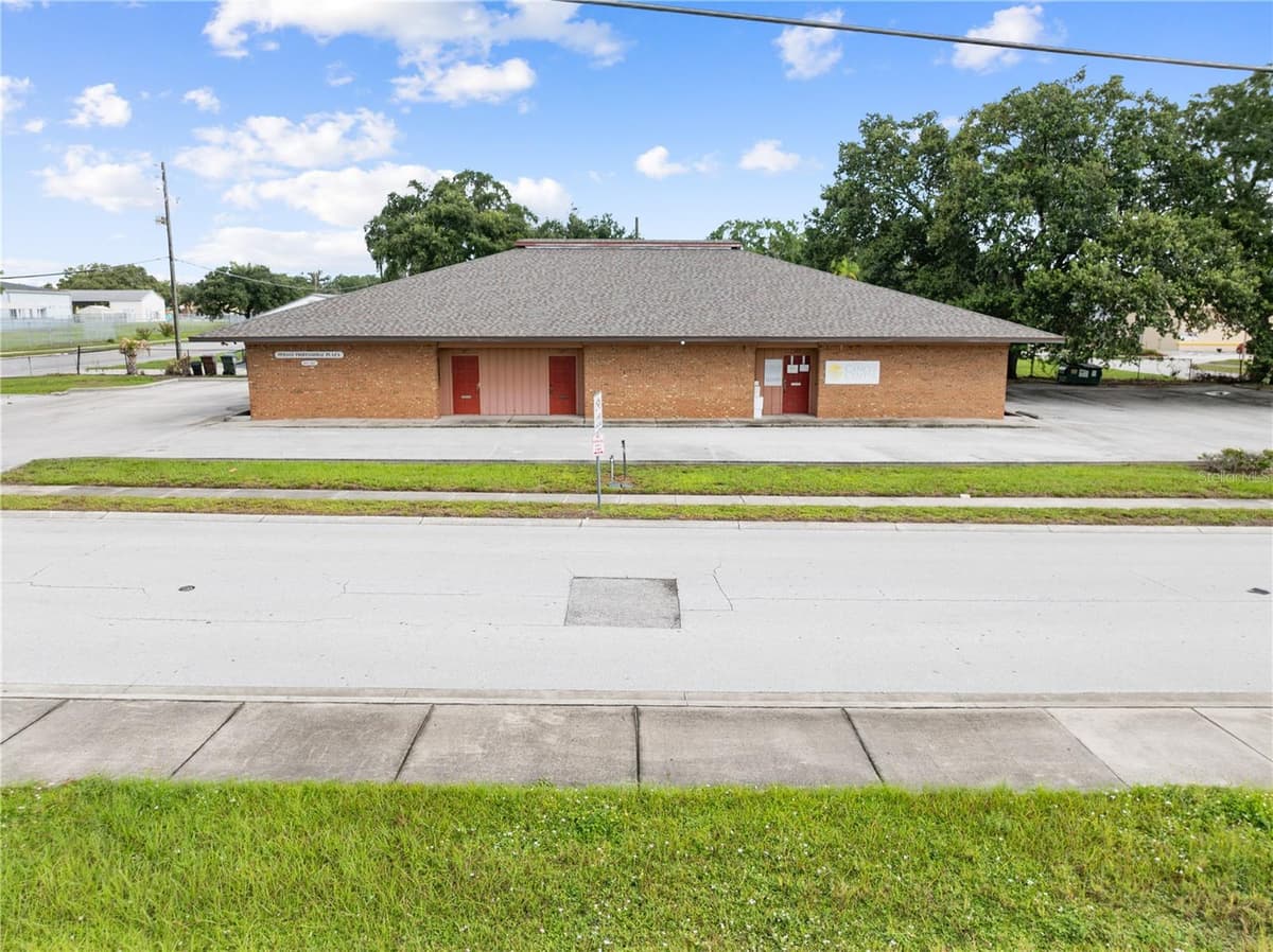 323 CYPRESS STREET — photo 17 of 83
