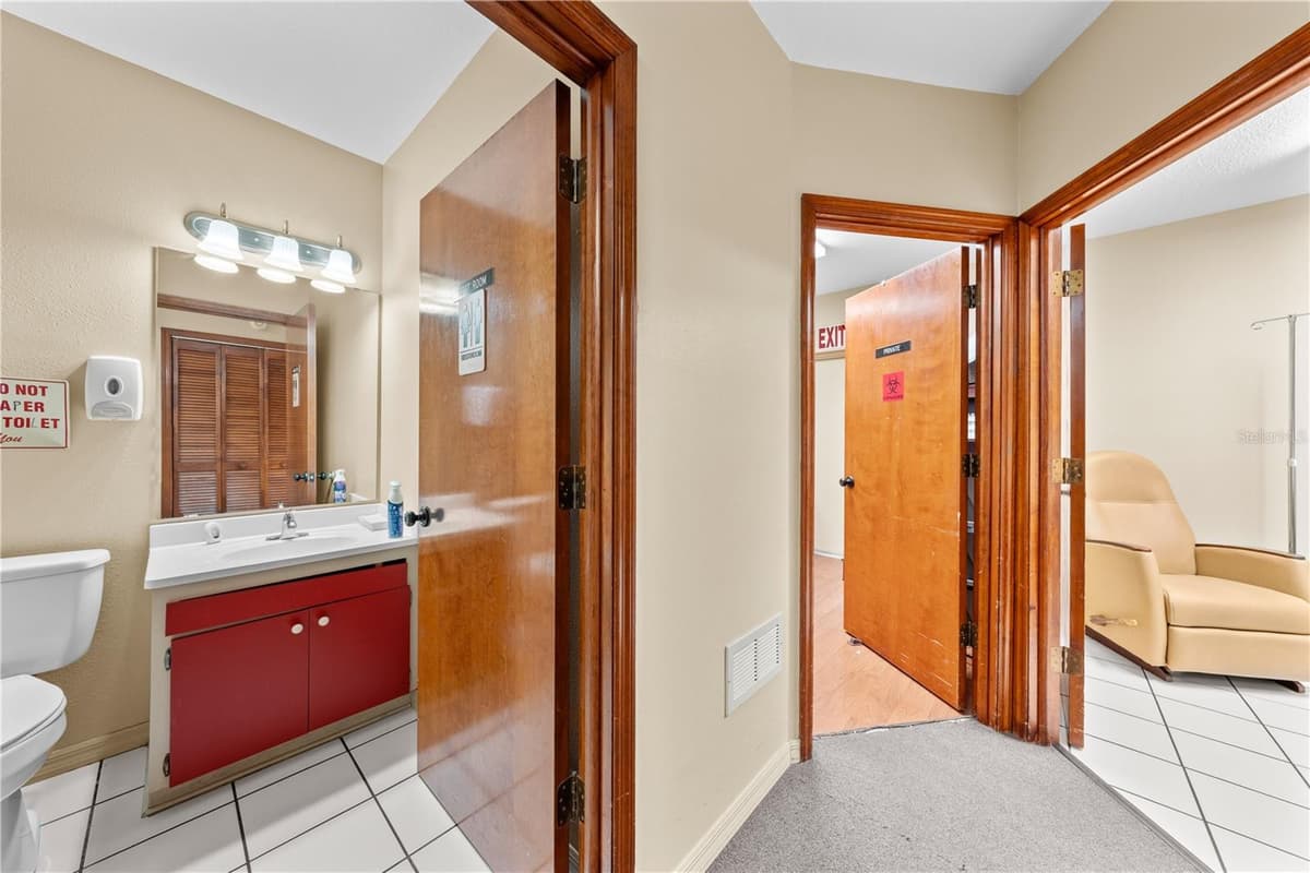 323 CYPRESS STREET — photo 35 of 83