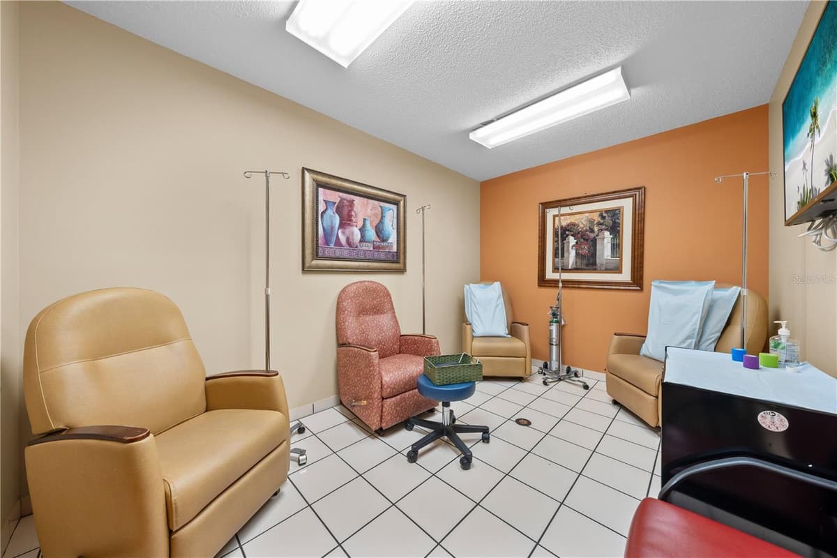 323 CYPRESS STREET — photo 37 of 83