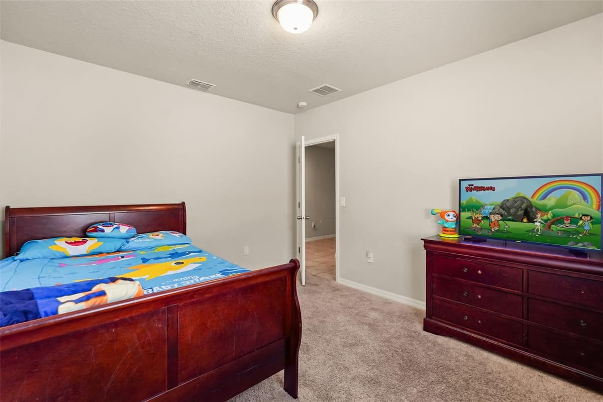 1166 YUMURI STREET — photo 10 of 33