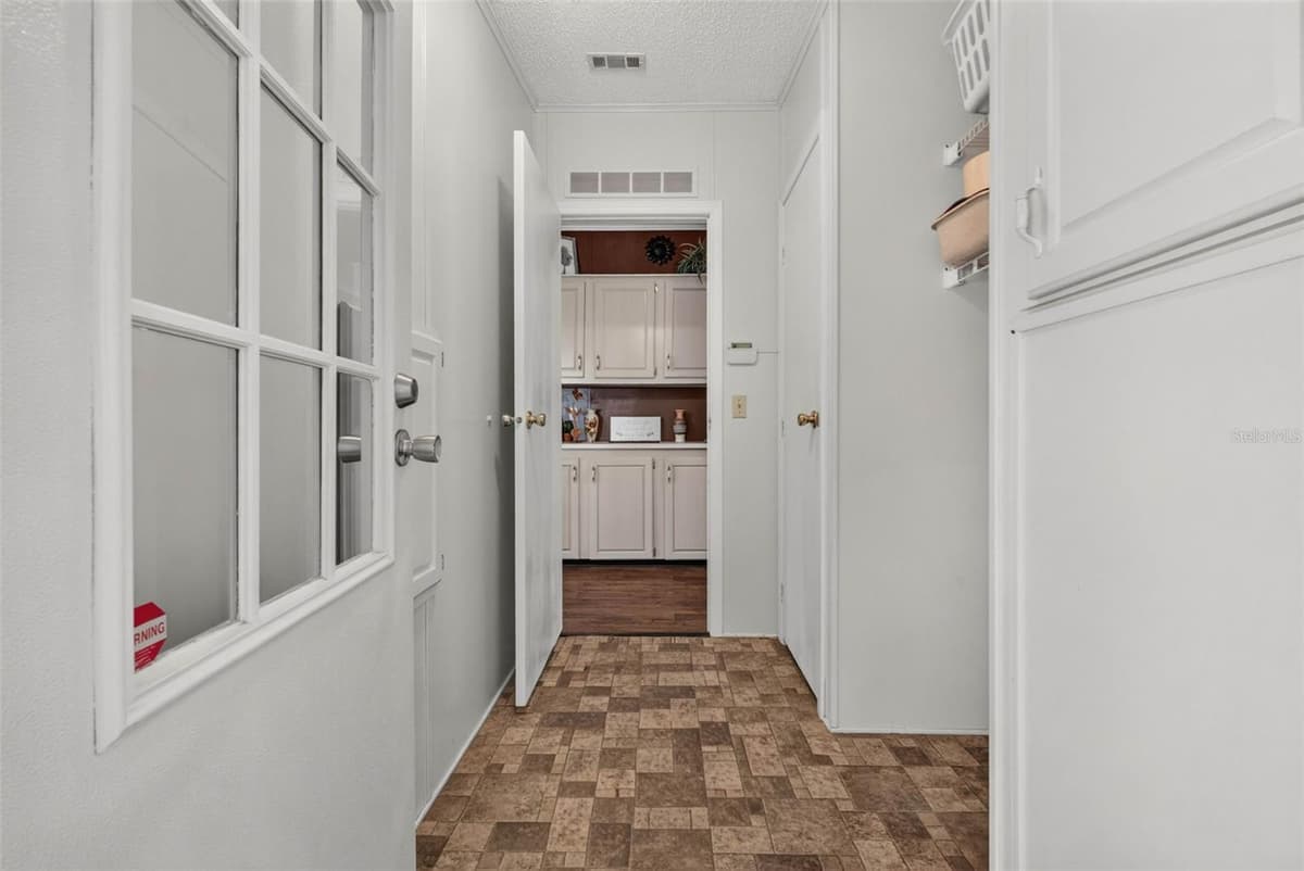 39200 OLA AVENUE — photo 32 of 49