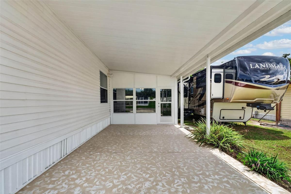 39200 OLA AVENUE — photo 47 of 49