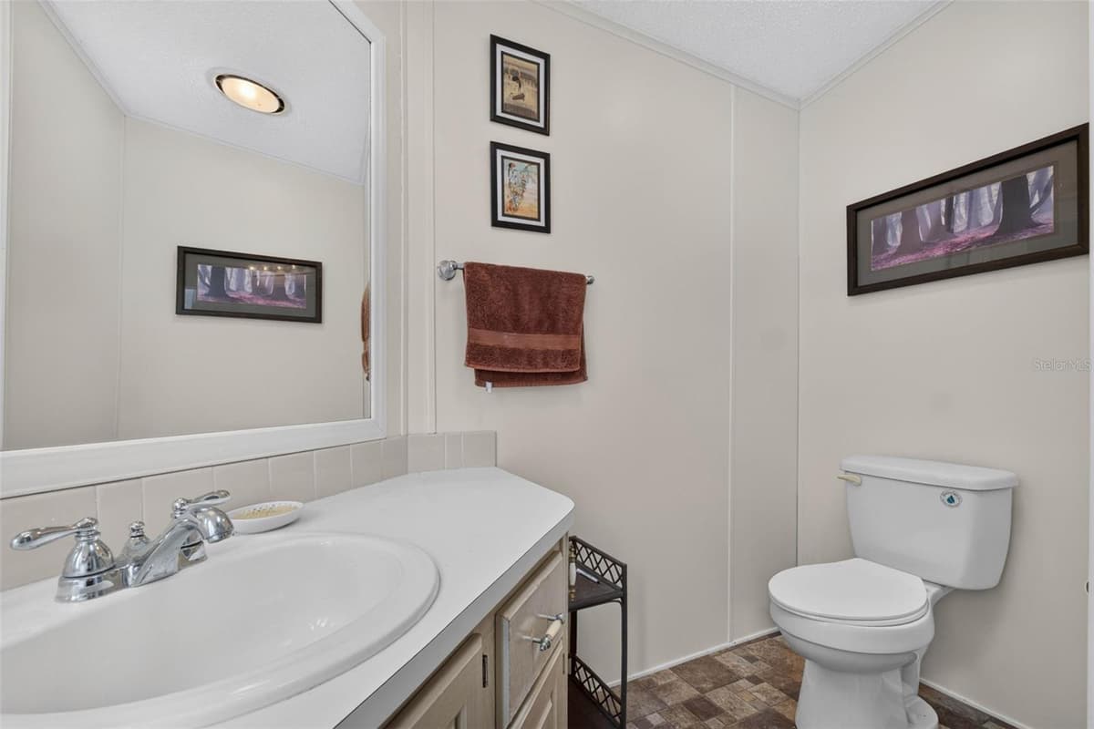 39200 OLA AVENUE — photo 26 of 49