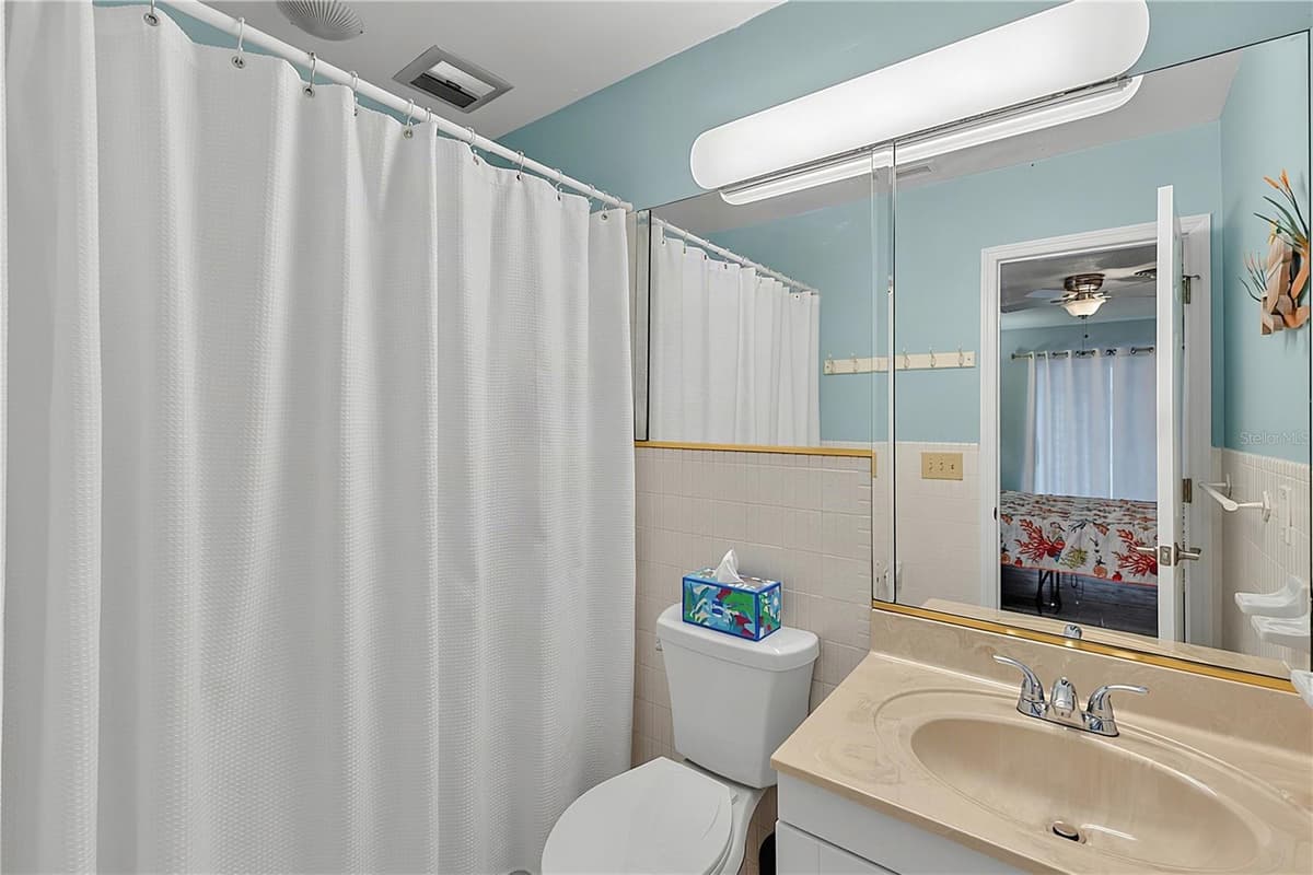 1205 TARPON CENTER DRIVE — photo 25 of 28