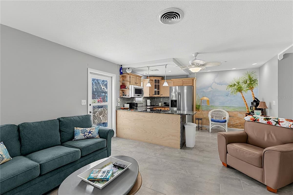1205 TARPON CENTER DRIVE — photo 12 of 28